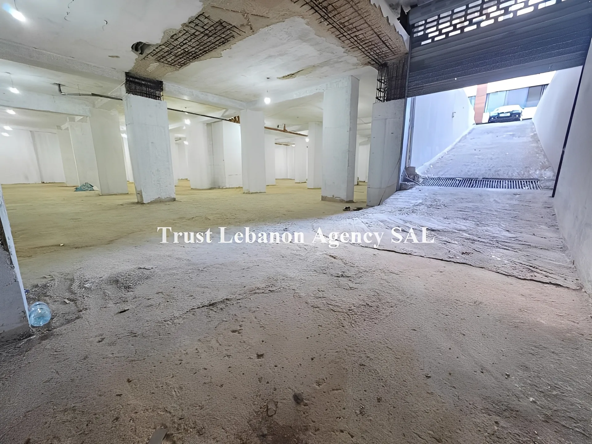 Commercial Property For Sale in Baabda, Hazmieh
