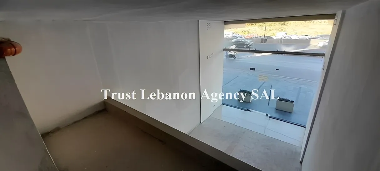 Shop for rent in Metn, Dbayeh