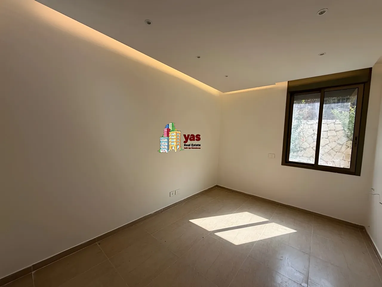 Apartment for Sale in Ballouneh