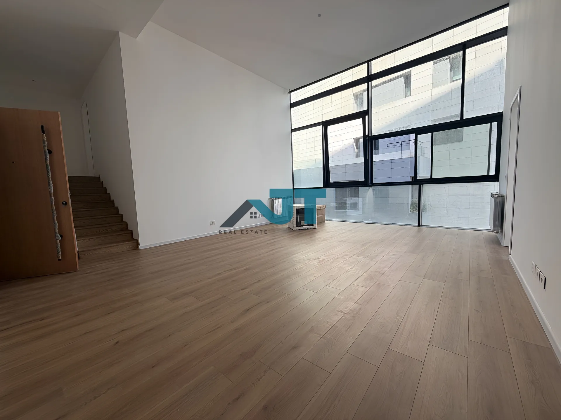 Loft for rent in Gemmayzeh, beirut, lebanon