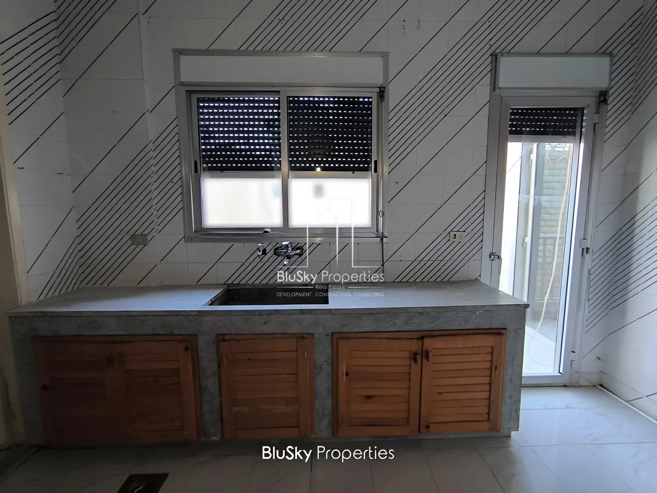 Apartment for Sale in Atchaneh - 3 bed, 2 bath