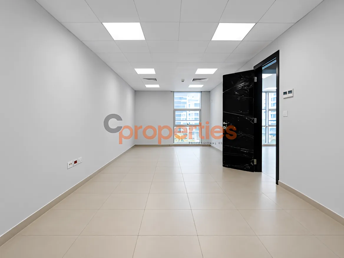 Office for rent in Ramleh Al Bayda, Beirut, Lebanon