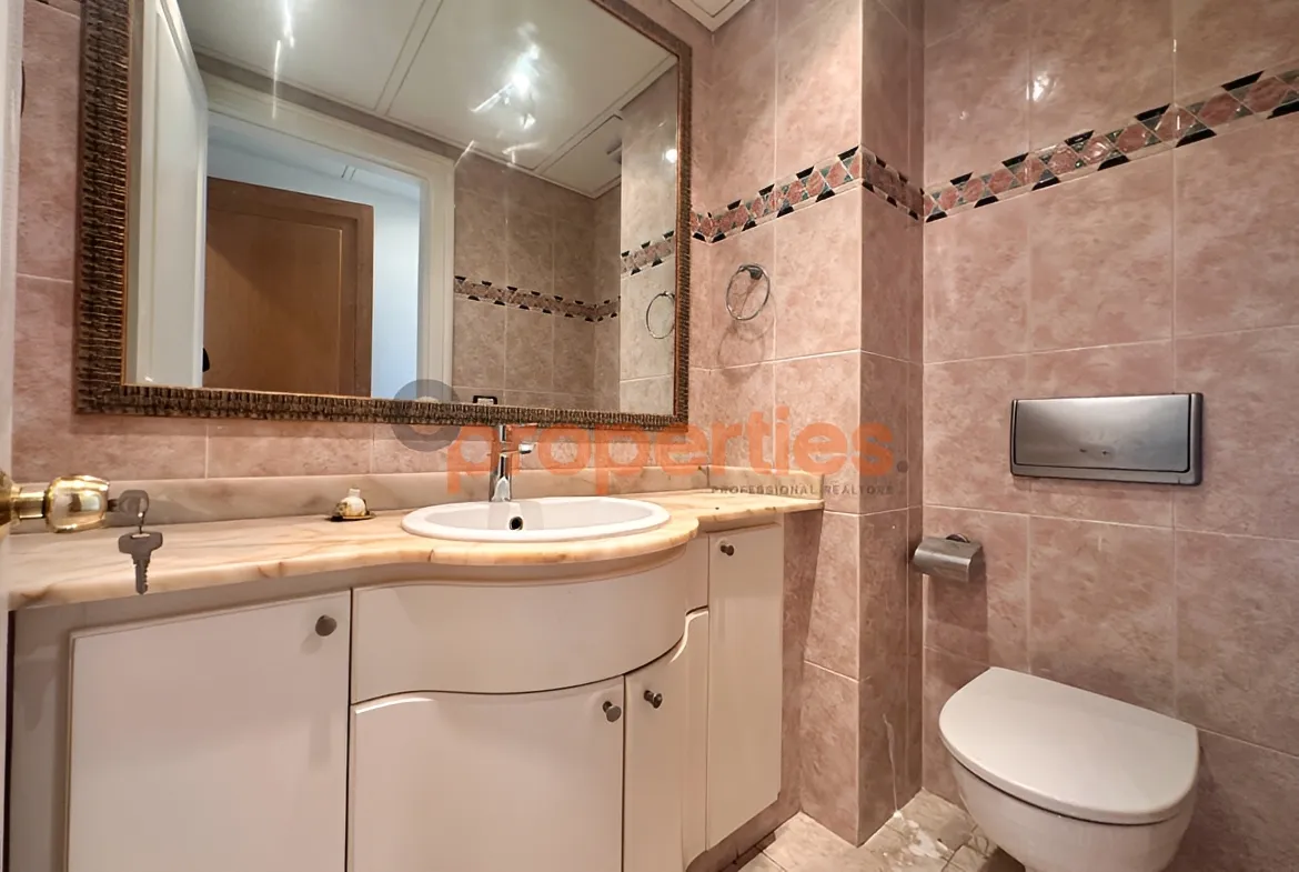 Apartment for Rent in Manara - 4 bed, 5 bath