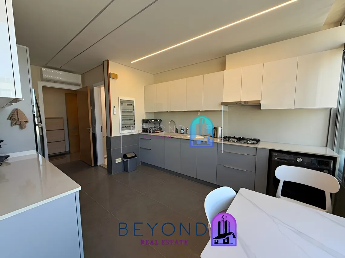 Apartment for rent in Hamra, Beirut, Lebanon - 3 bed, 4 bath