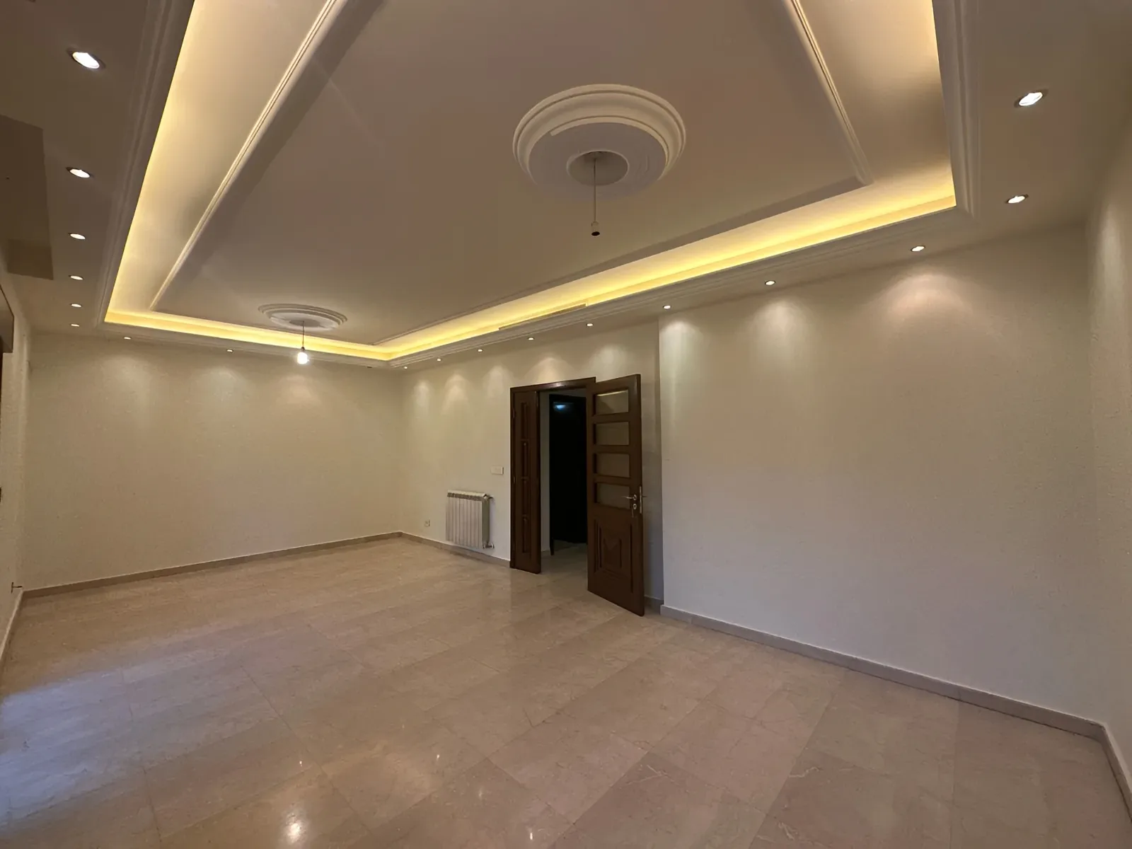Apartment for Rent in Zalqa - 3 bed, 4 bath