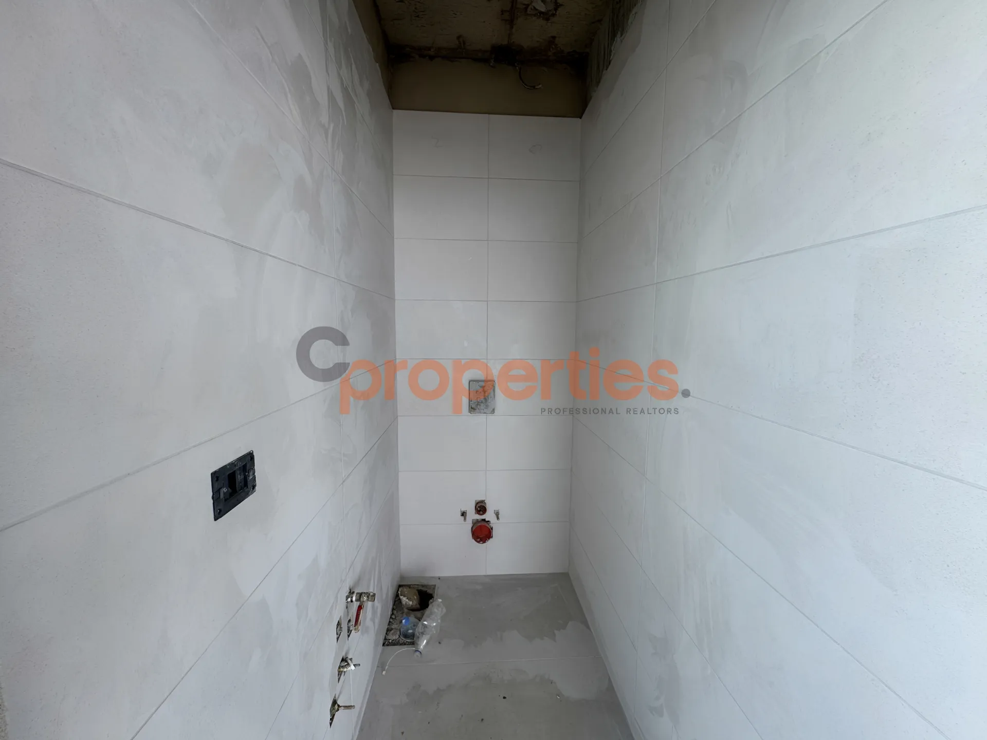 Office for rent in Dekwaneh, Lebanon
