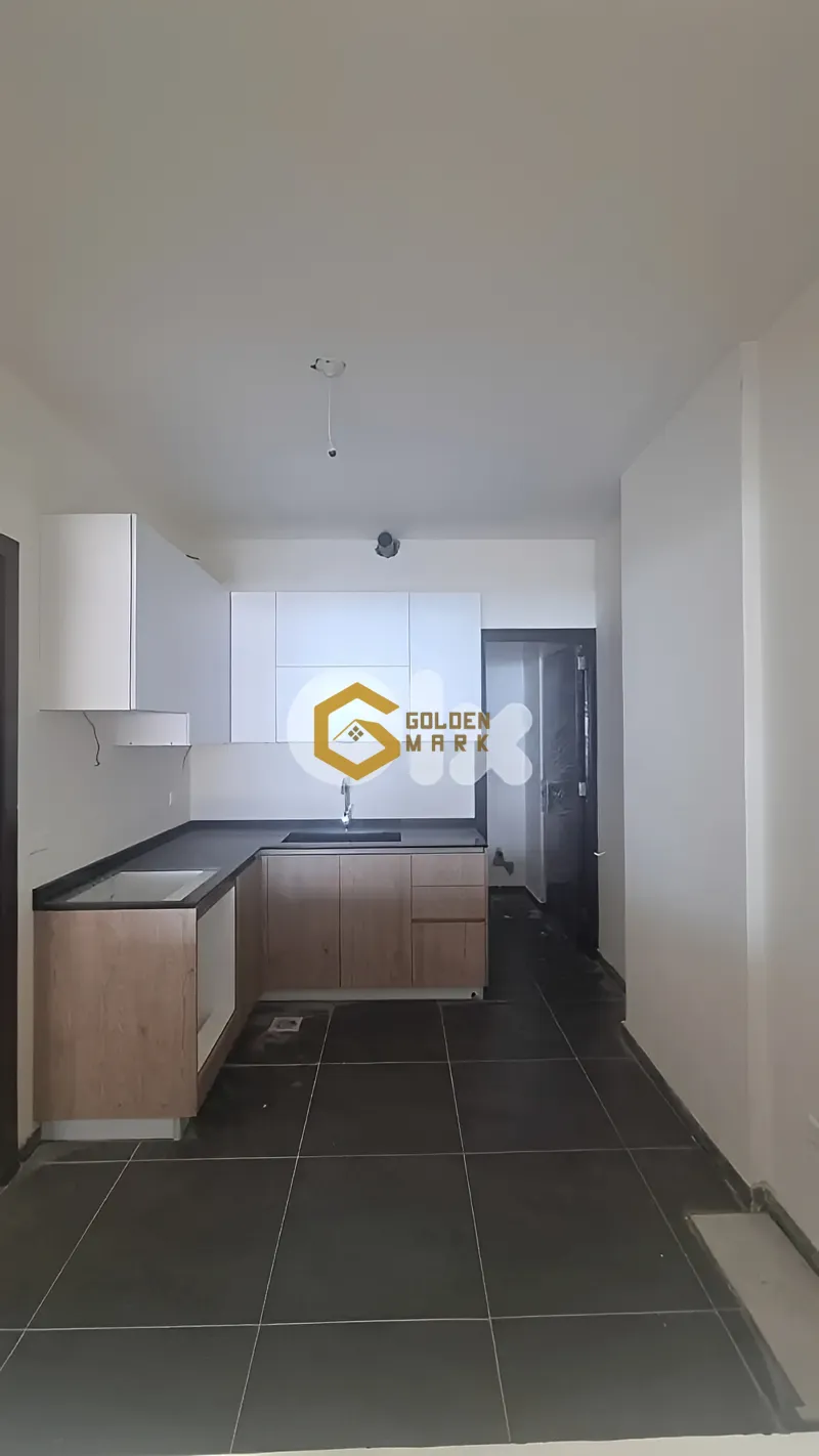 Apartment for Sale in Qornet El Hamra - 3 bed, 2 bath