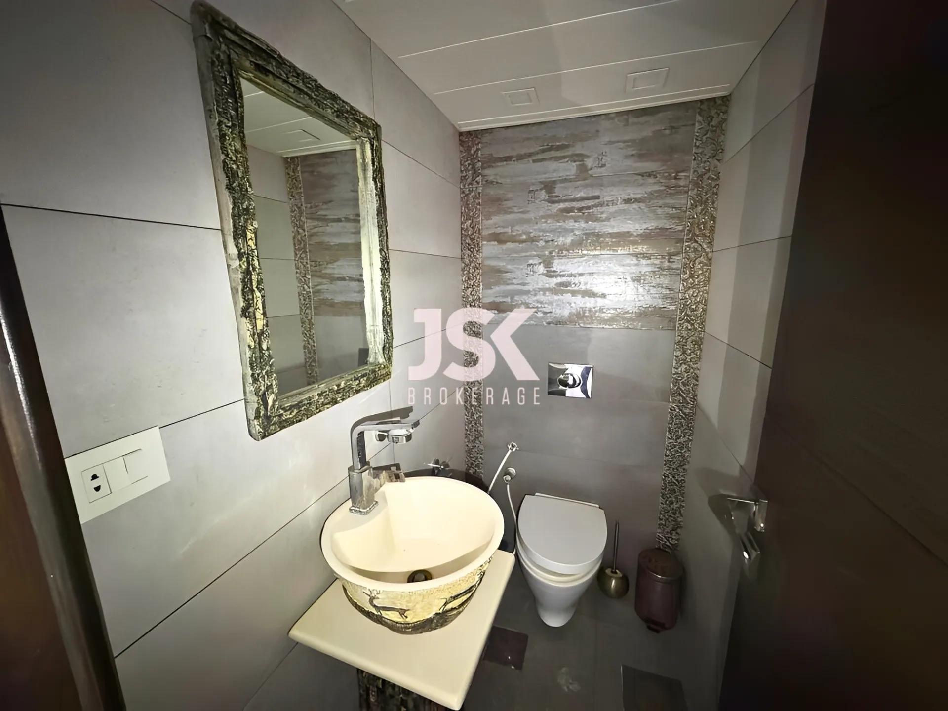 Apartment for Sale in Ras Al Naba'a