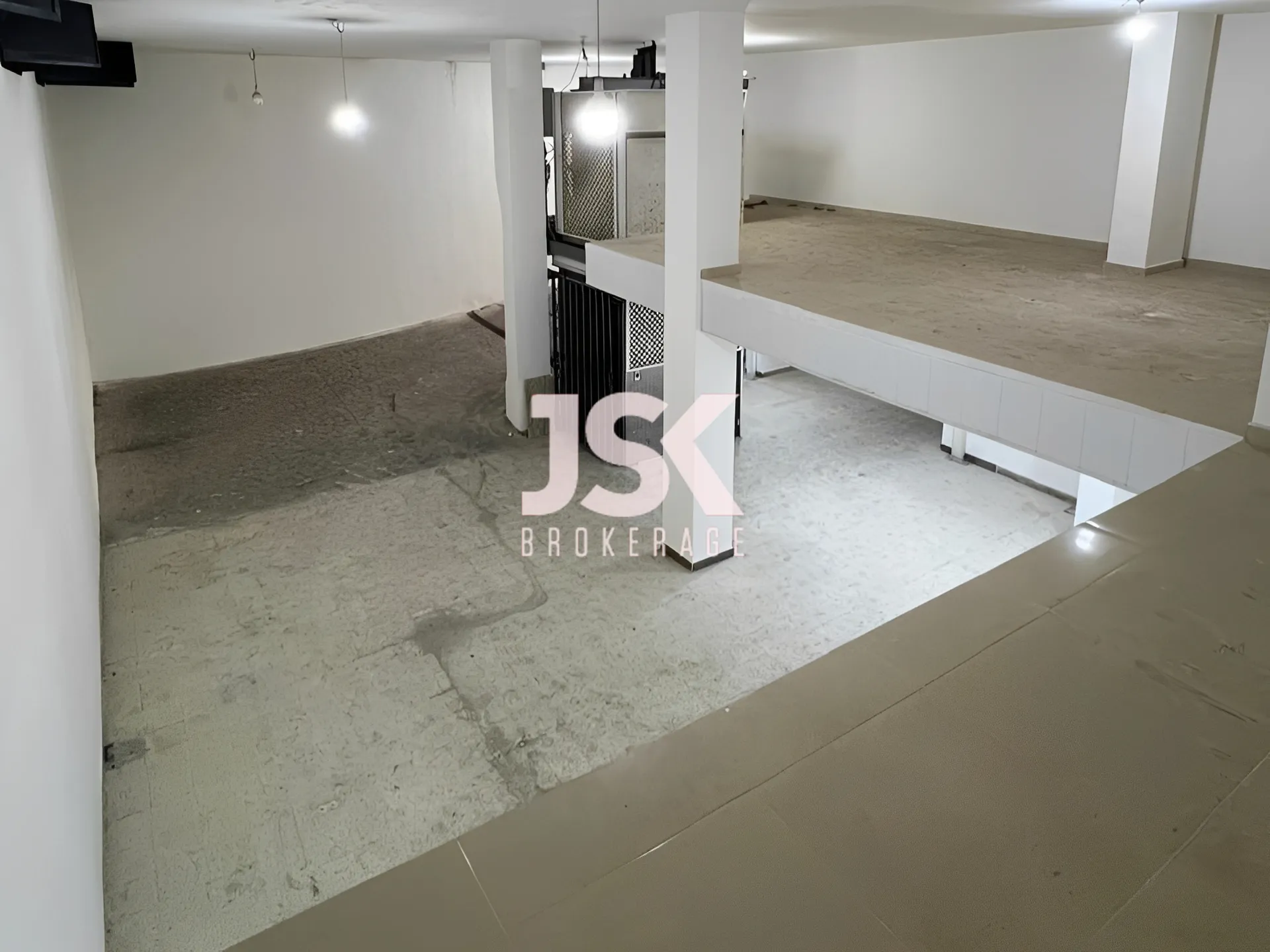 Warehouse for sale in Tallet El-Khayat