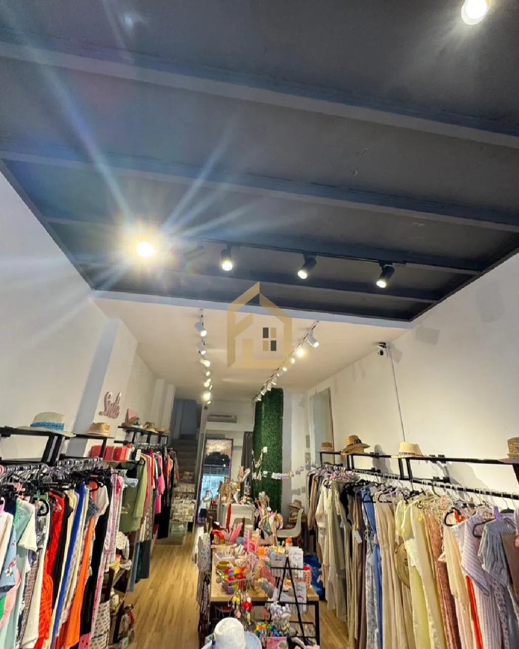 Shop for rent in Zalqa, Lebanon