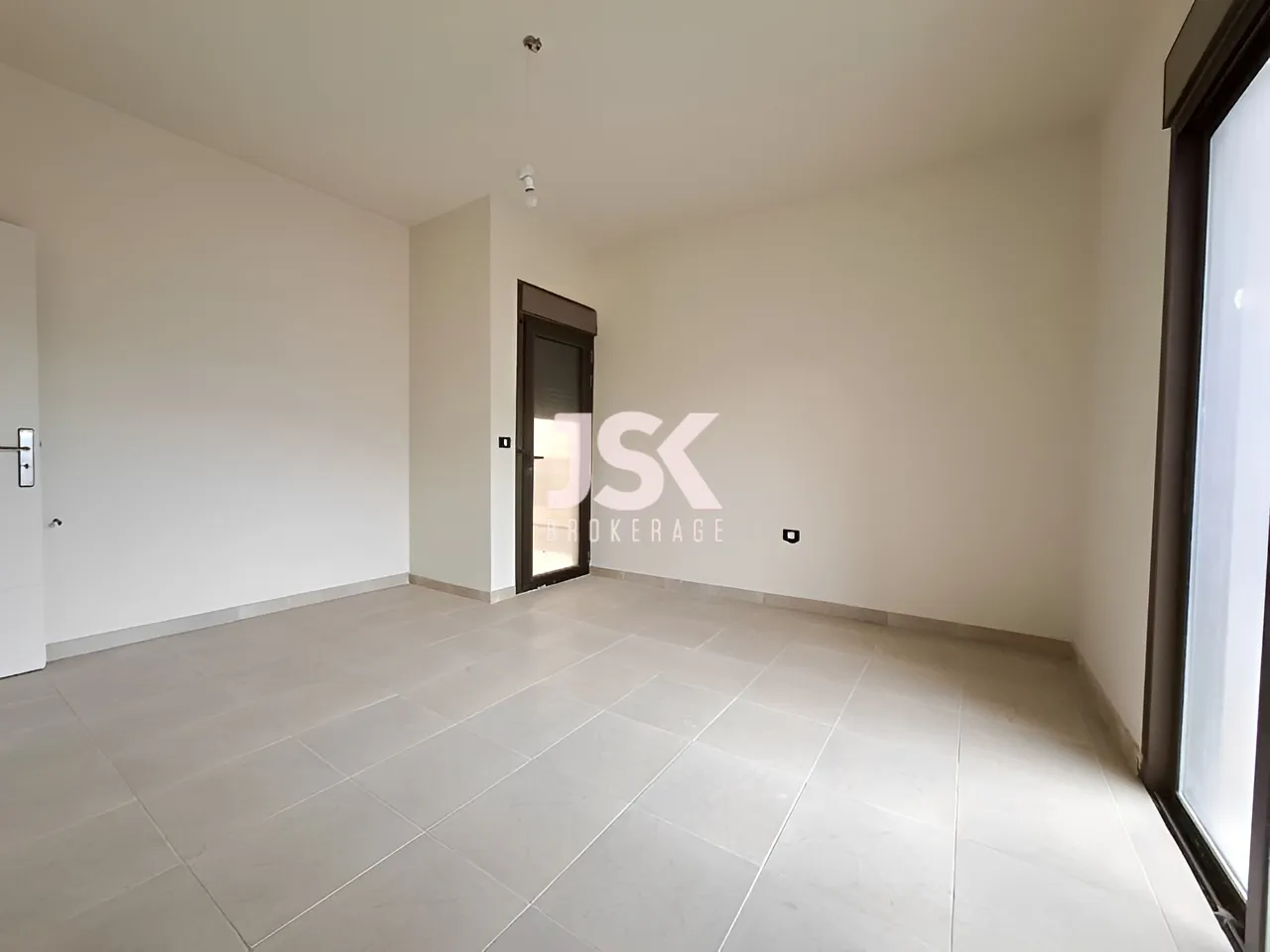 Apartment for Rent in Ballouneh