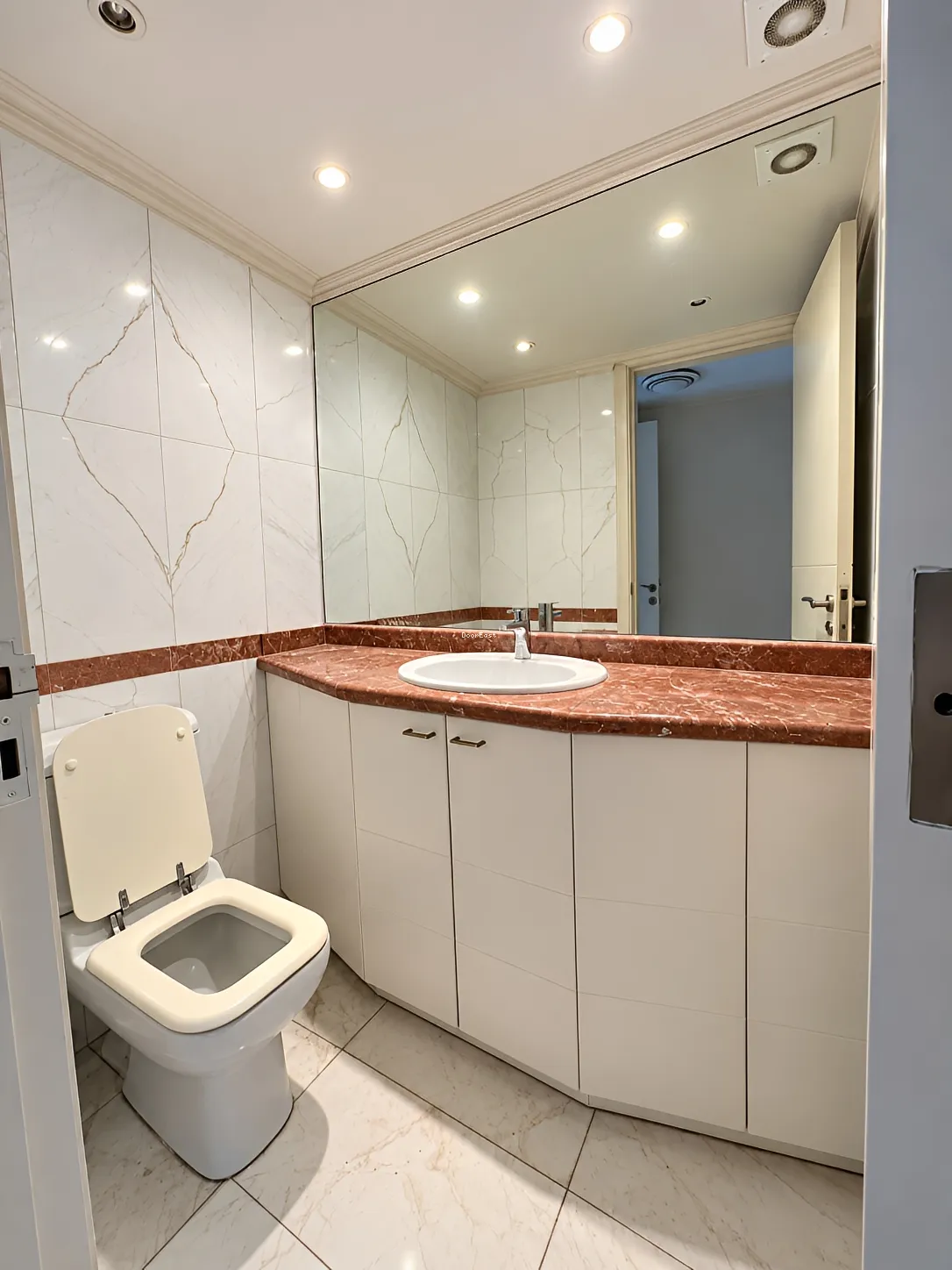 Apartment for rent in Bsalim