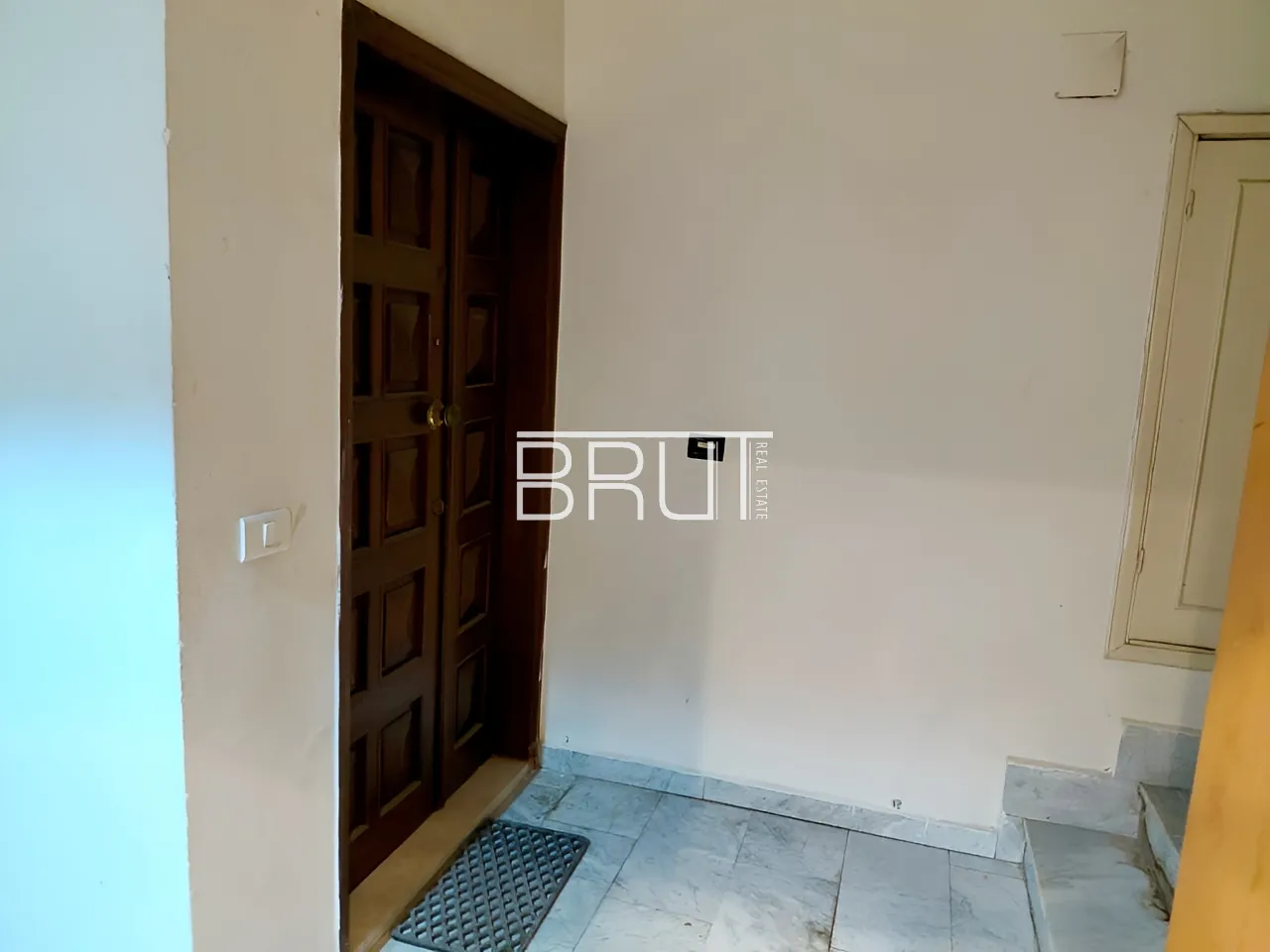 Apartment for Sale in Ballouneh