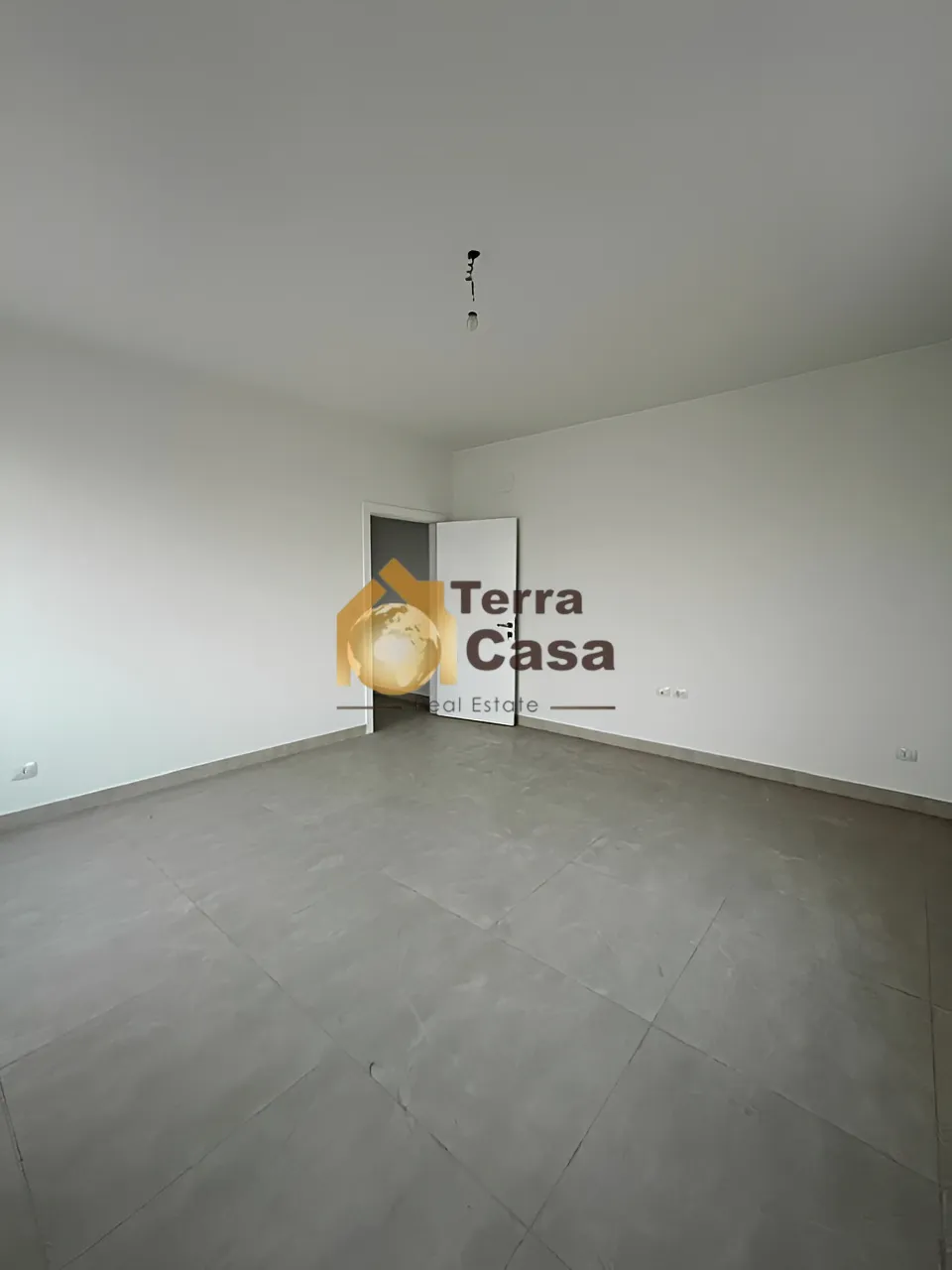 Office for Sale in Ksara
