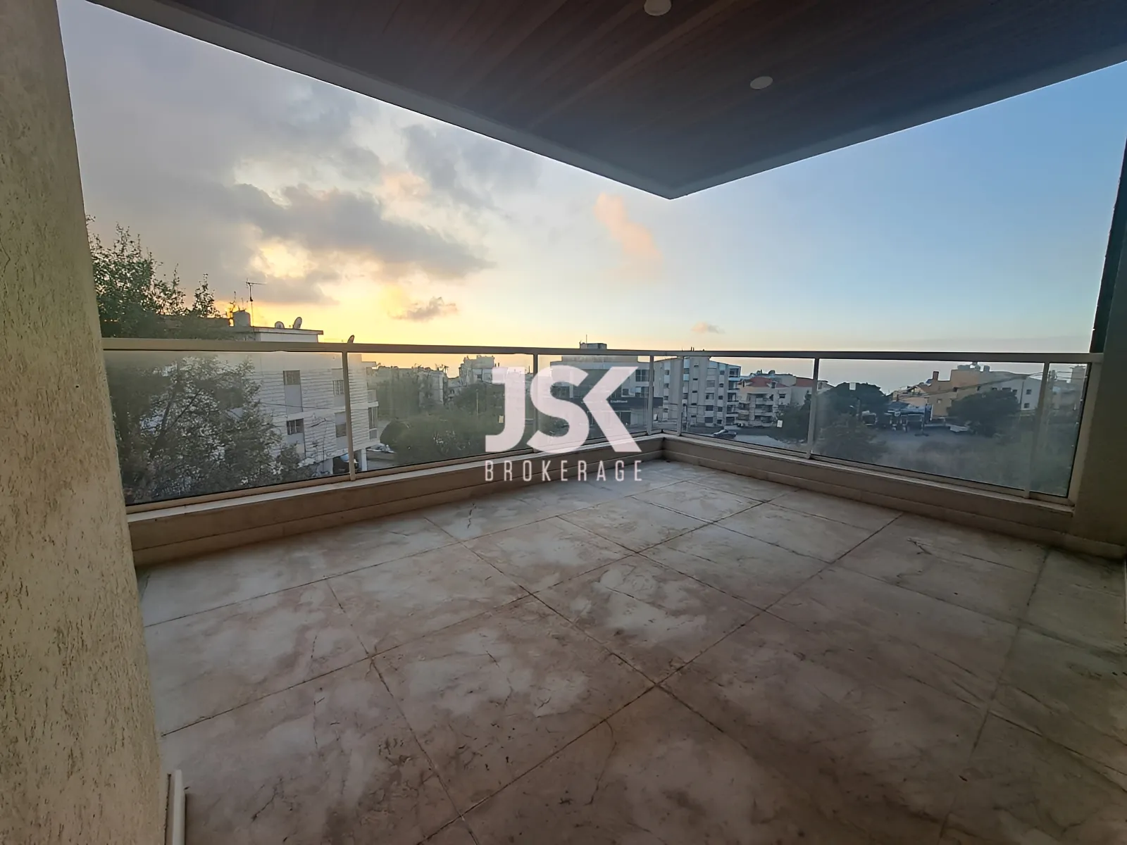 Apartment for Sale in Cornet Chahwan - 3 bed, 3 bath