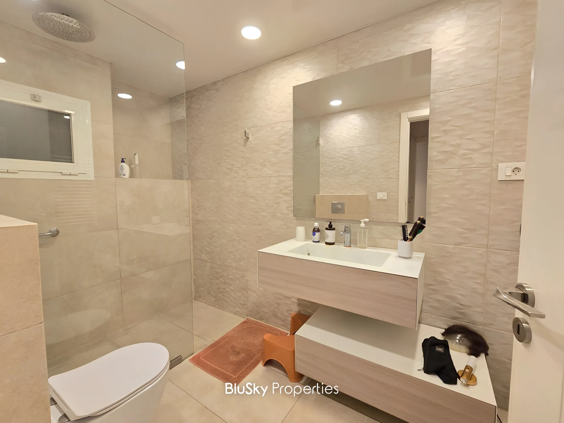 Apartment for sale in Mansourieh
