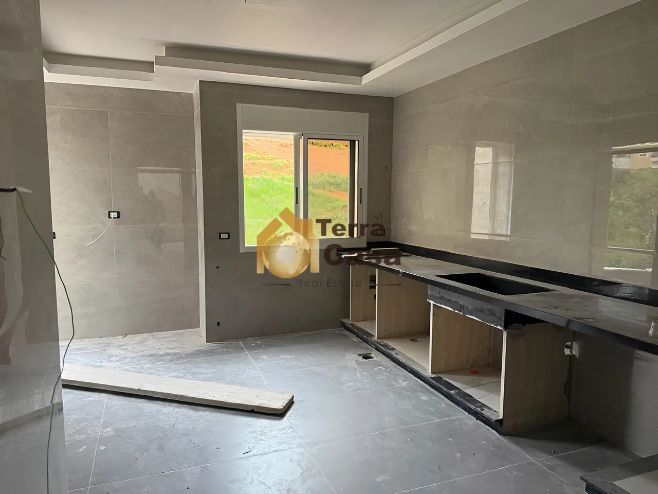 Apartment for Sale in Ksara - 3 bed, 3 bath