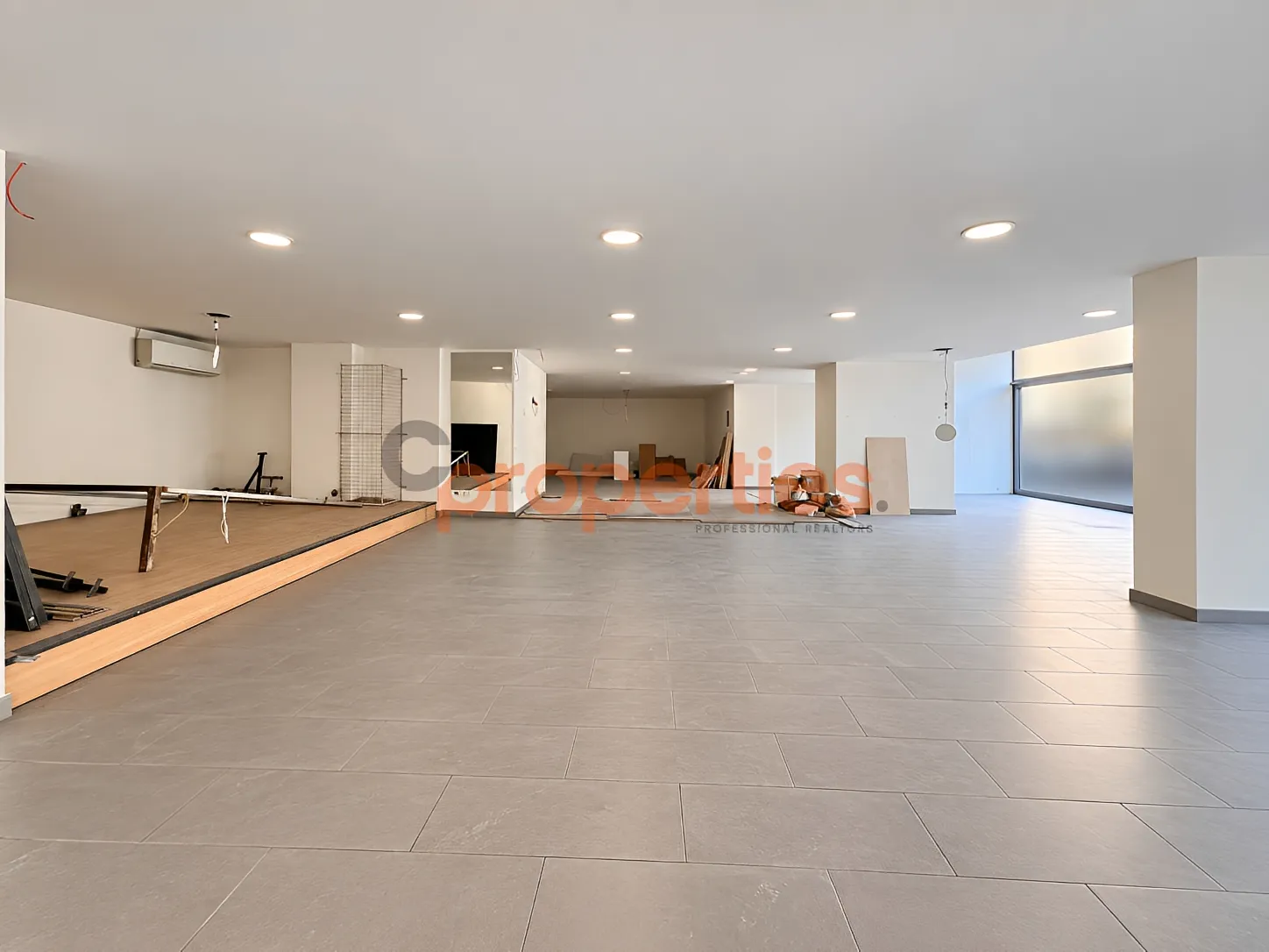 Shop for Rent in Hamra