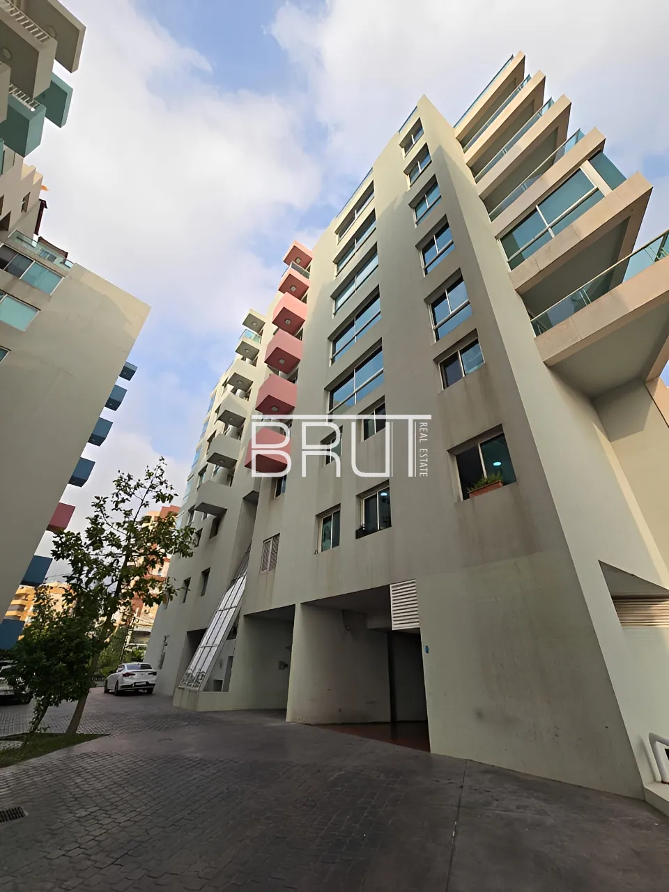 Apartment for Sale in Haret Sakher