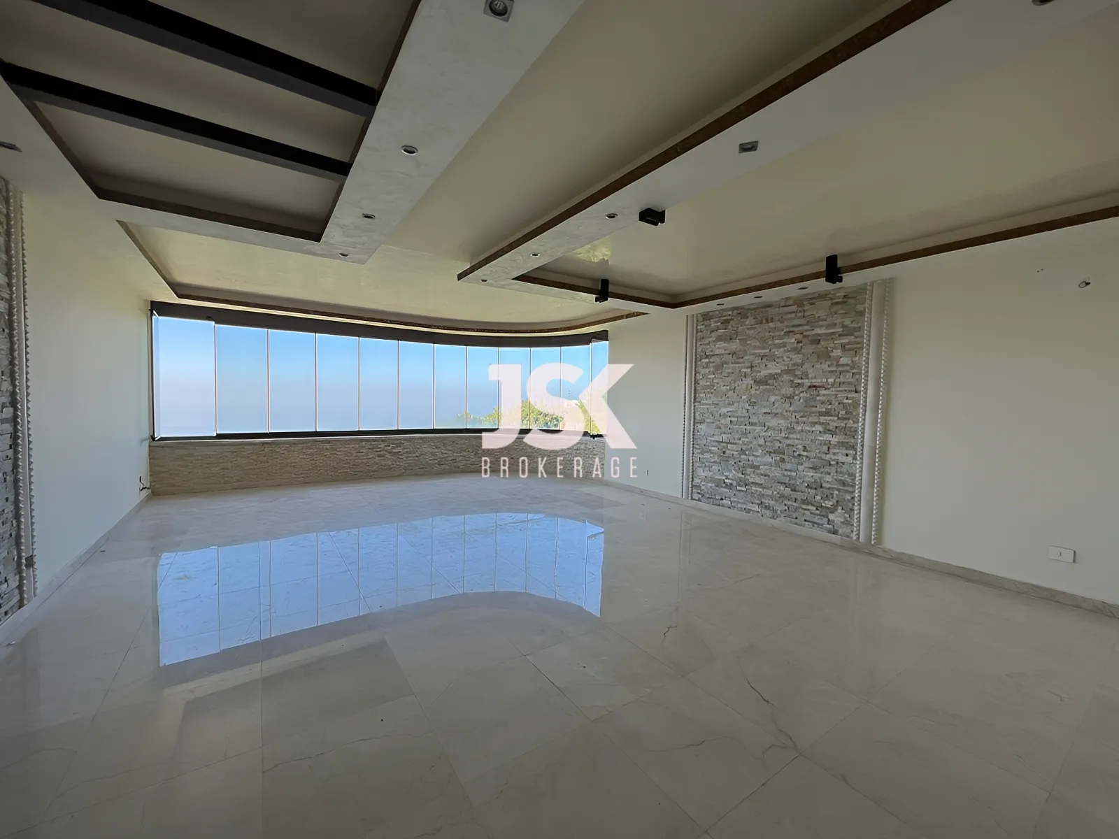 Apartment for Sale in Adma w Dafnah - 3 bed, 3 bath