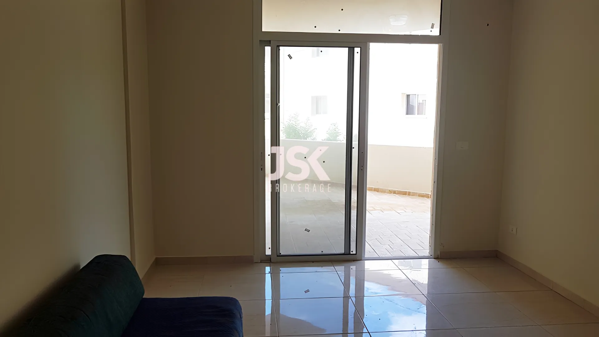 Apartment for Sale in Aamchit