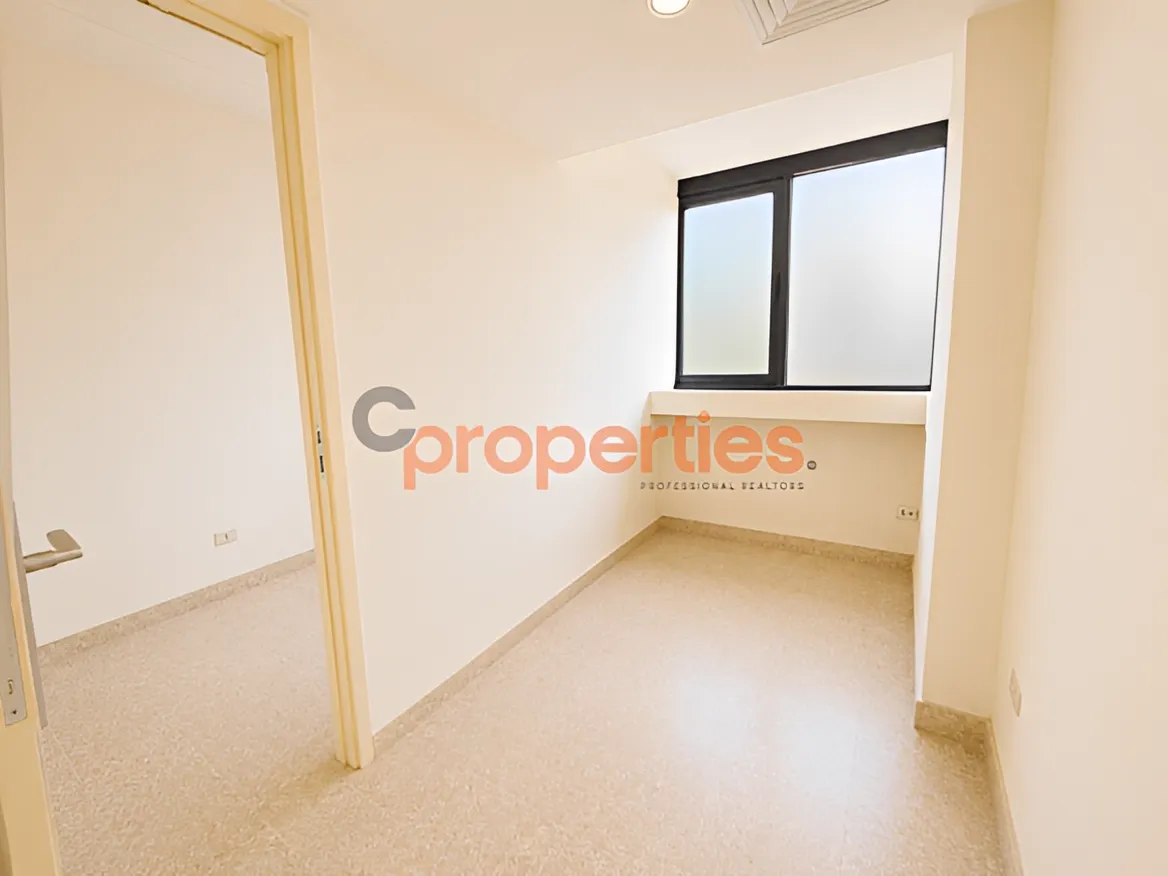 Office for Rent in Zalqa
