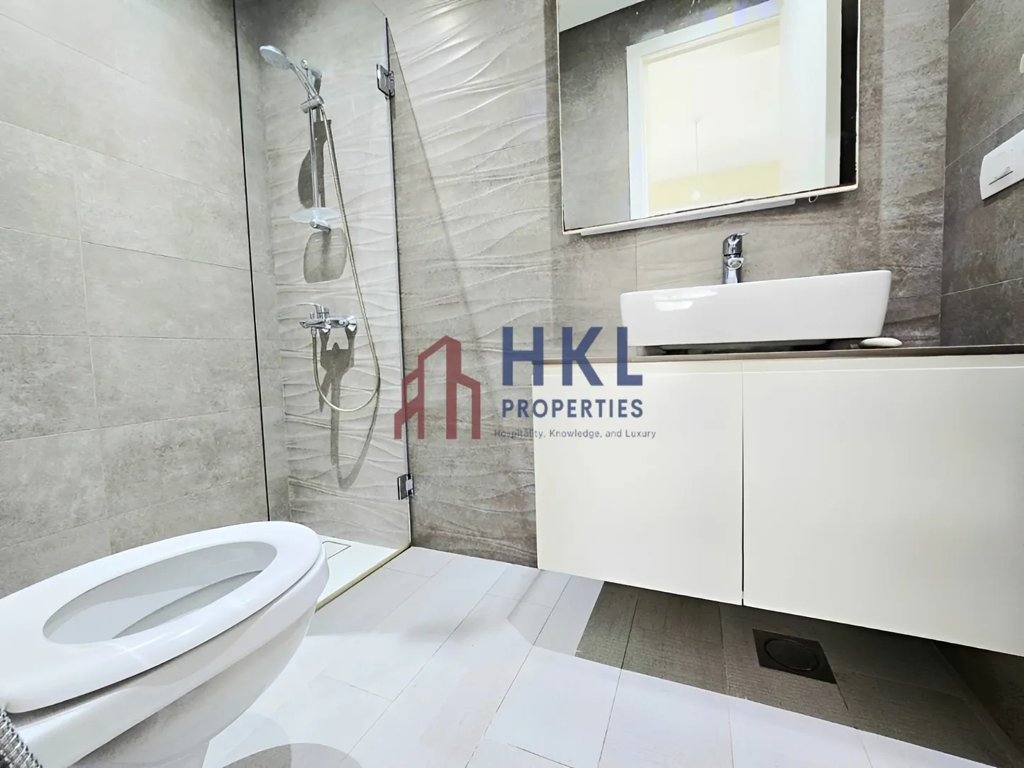 Apartment for rent in Ain Al Mraiseh