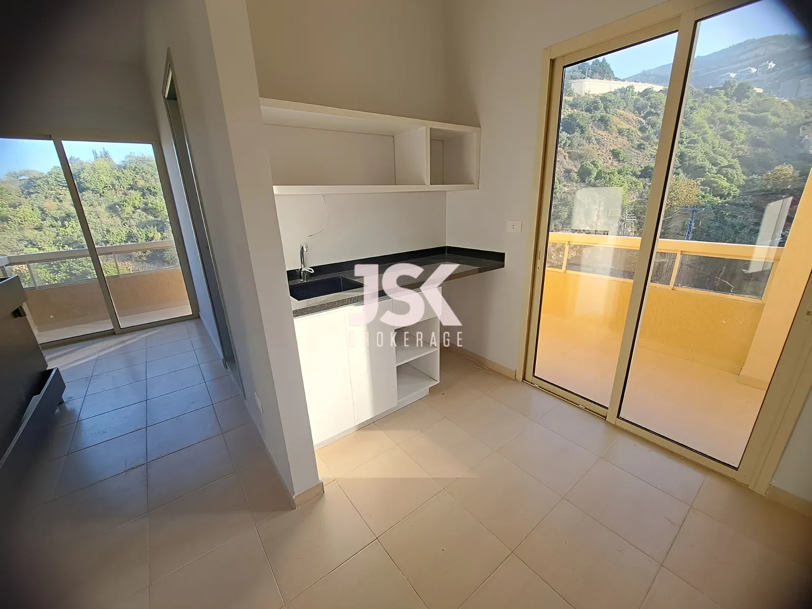 Building for Sale in Blat