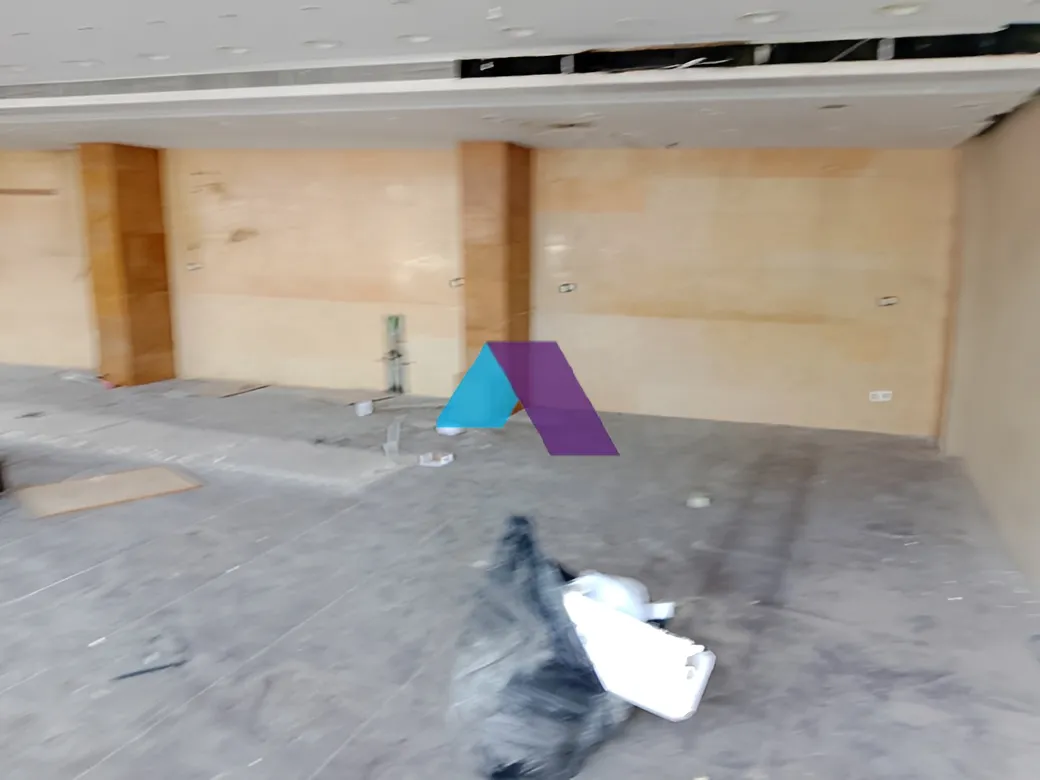 Office for rent in Adonis
