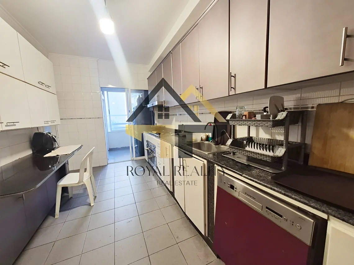 Apartment for sale in Ain Al Mraiseh
