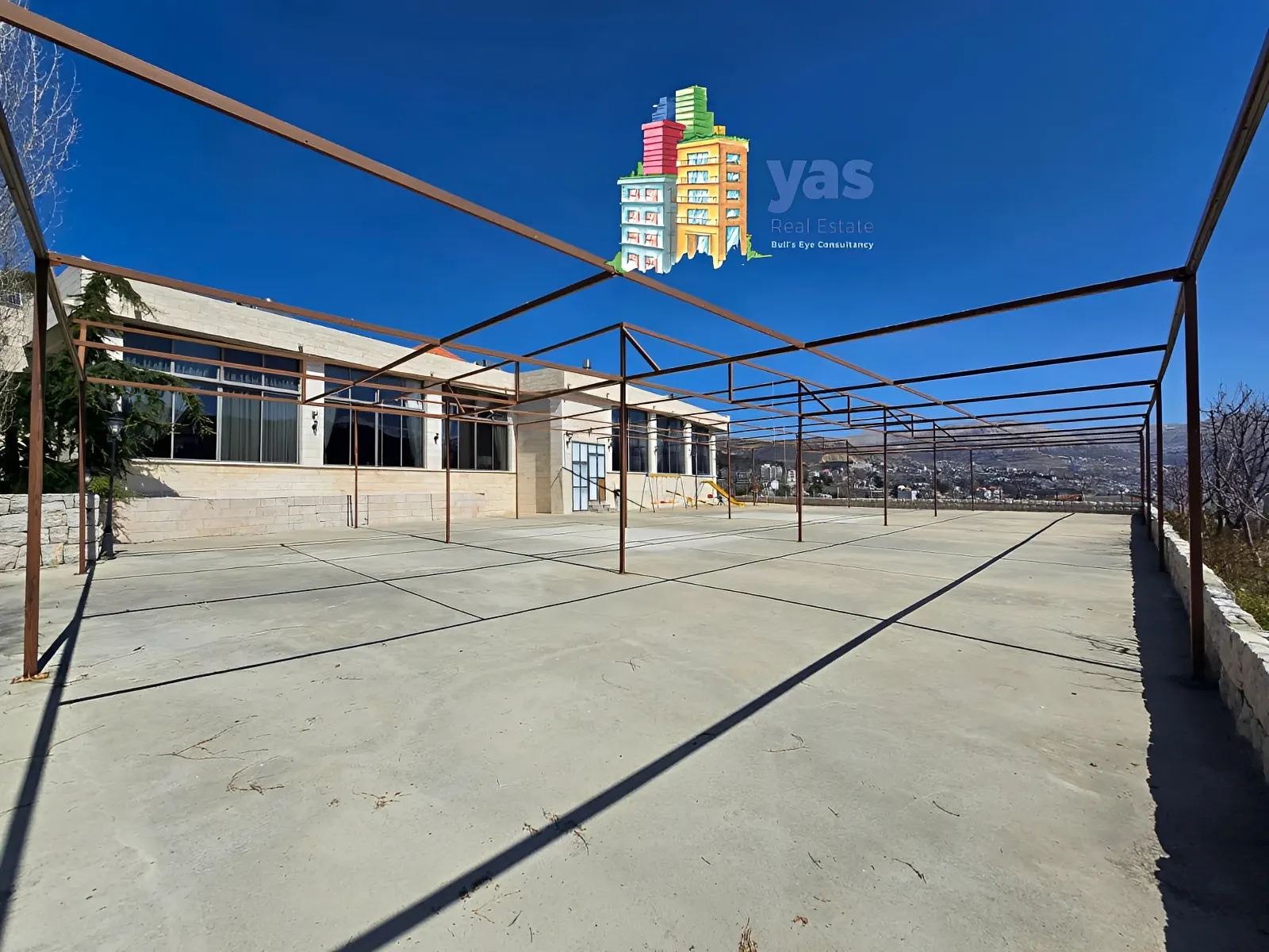 Restaurant for rent in Mayrouba