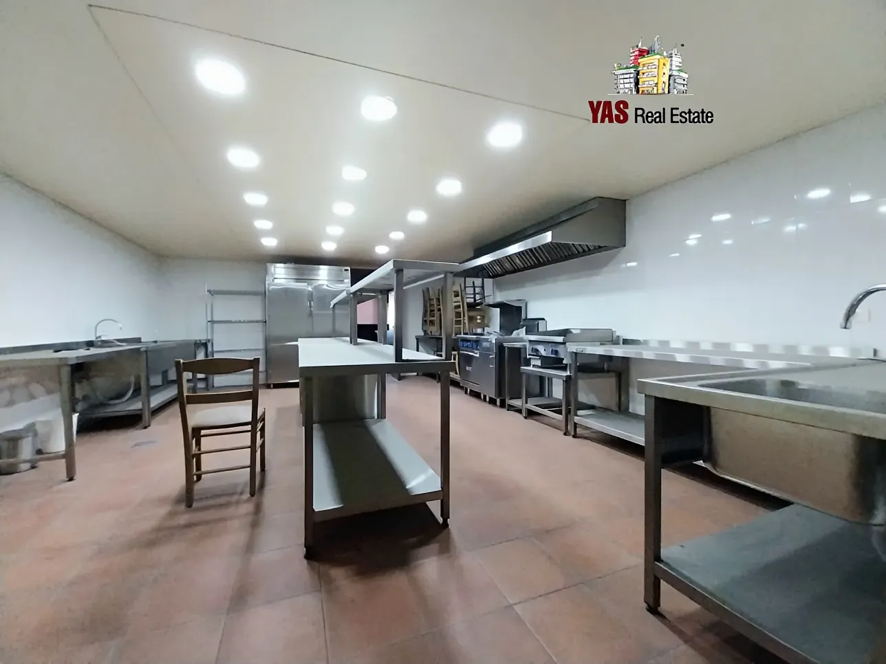 Restaurant for rent in Ghazir