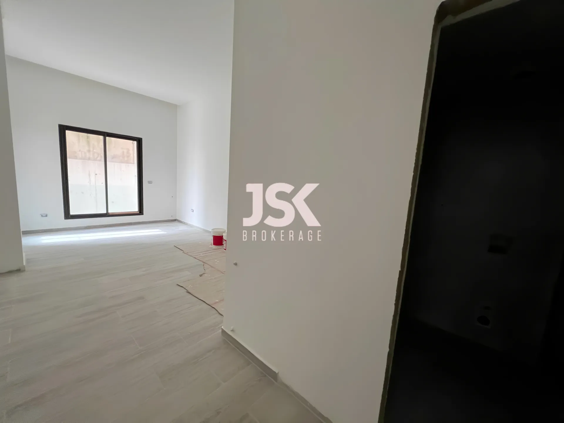 Apartment for Sale in Adma w Dafnah - 5 bath
