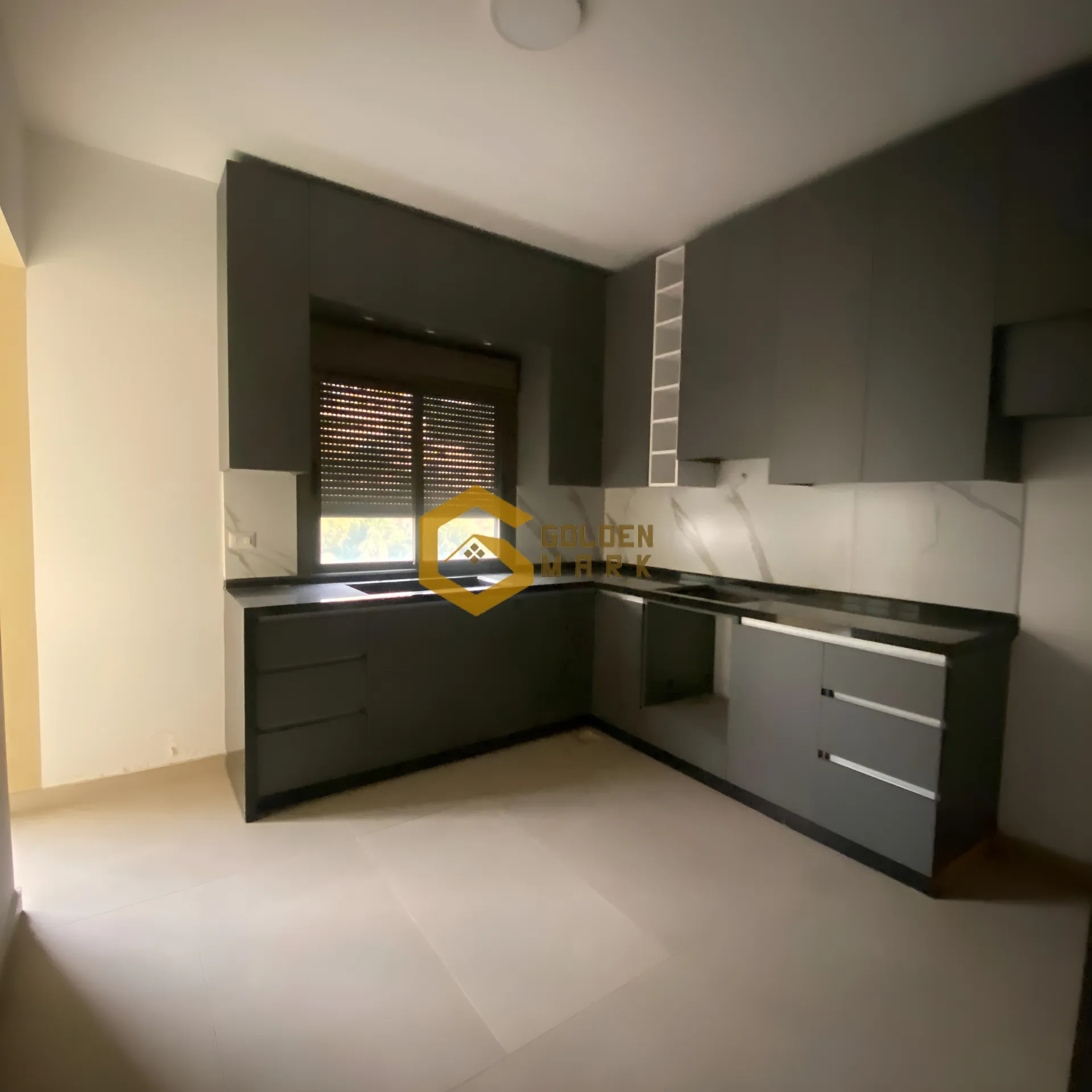 Apartment for Sale in Halat