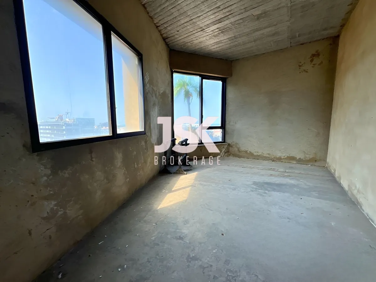 Apartment for Sale in Mdawar, Achrafieh, Beirut - 3 bed, 3 bath