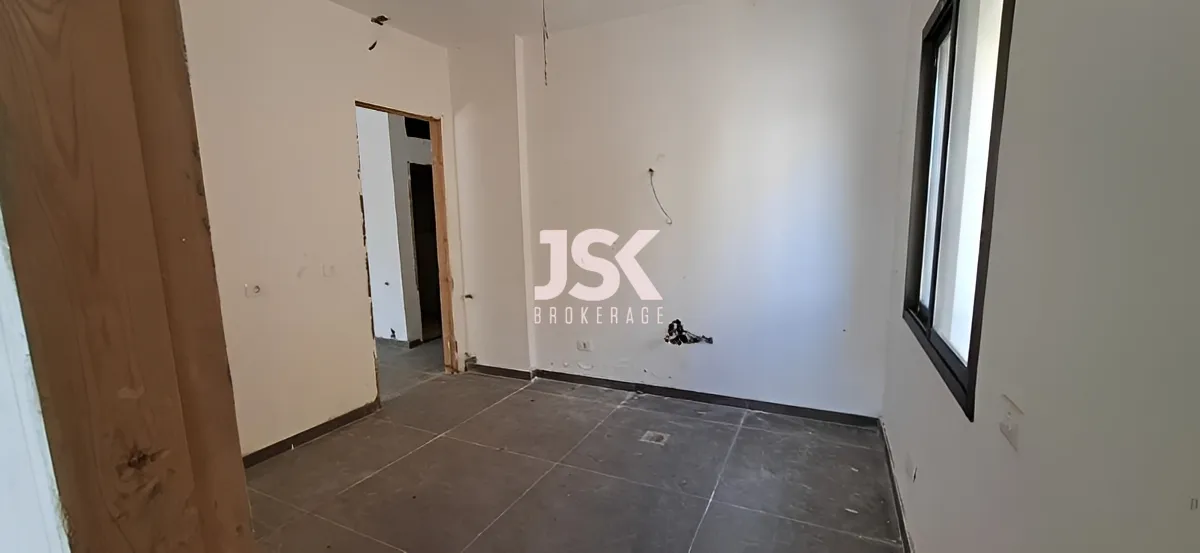 Apartment for Sale in Broummana, Lebanon - 1 bed, 1 bath
