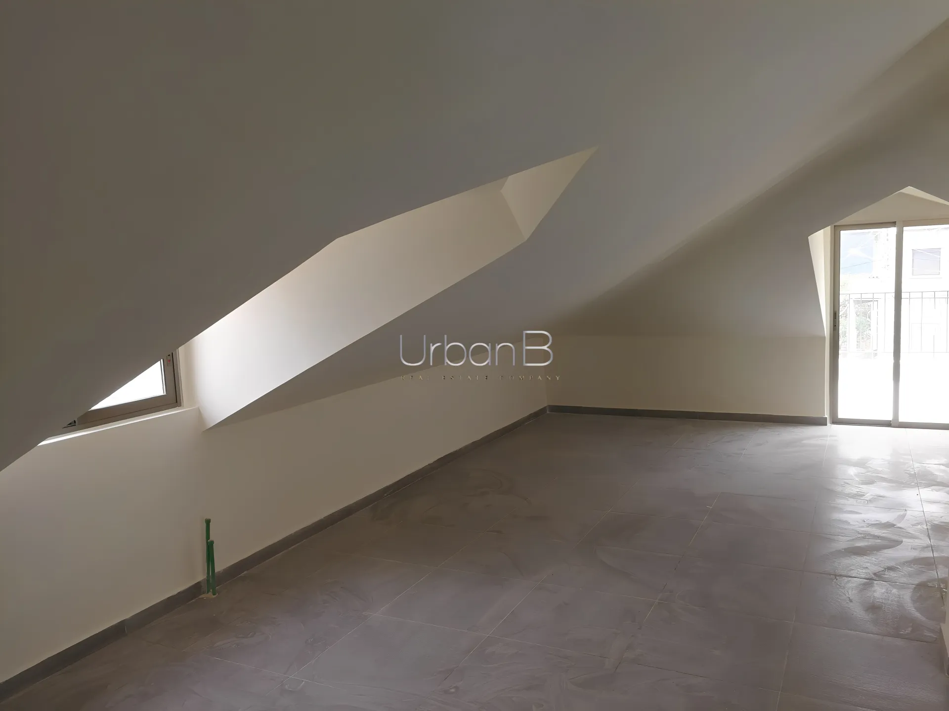 Duplex in Qornet el hamra, lebanon
