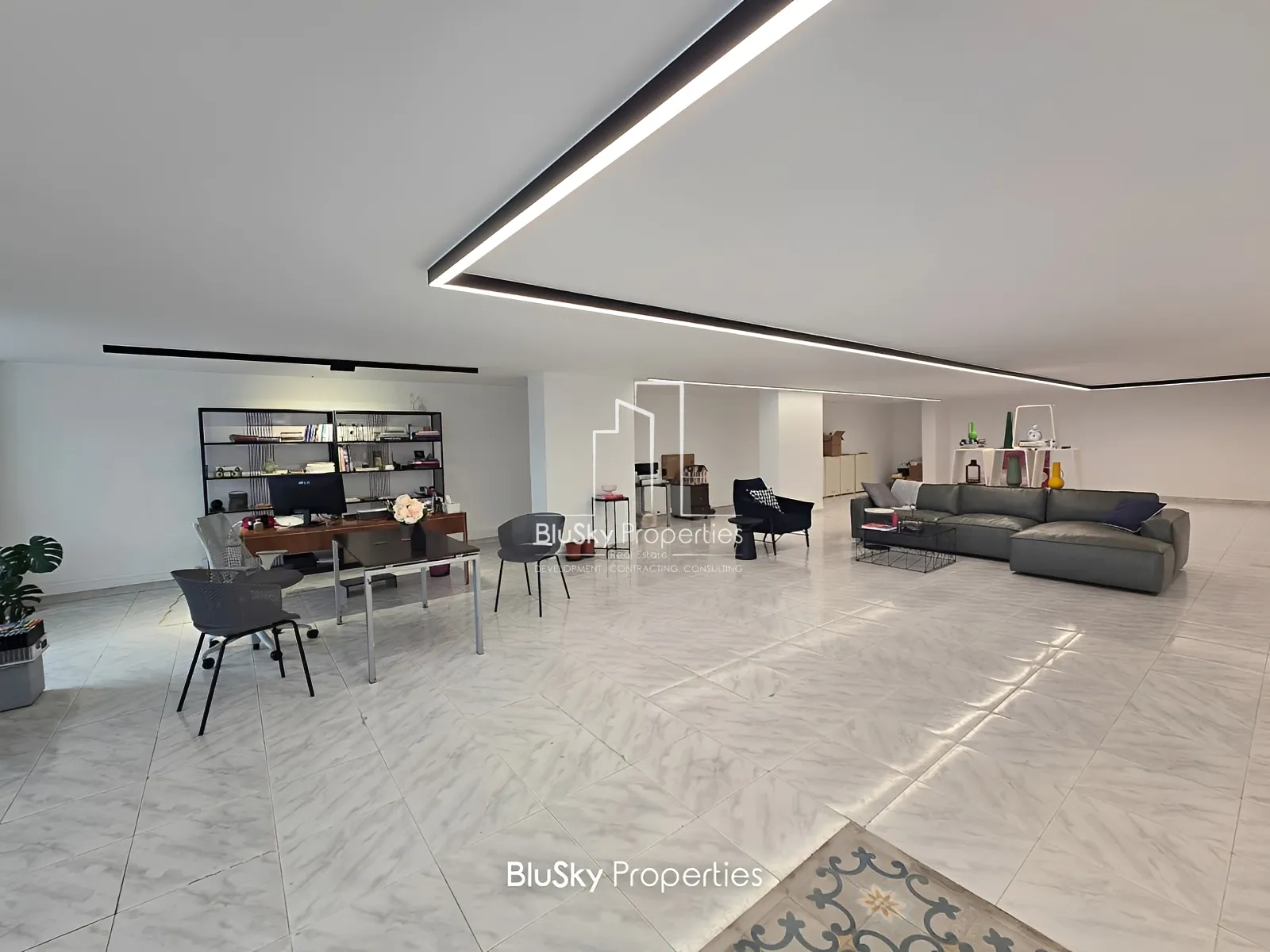 Office for sale in Mansourieh