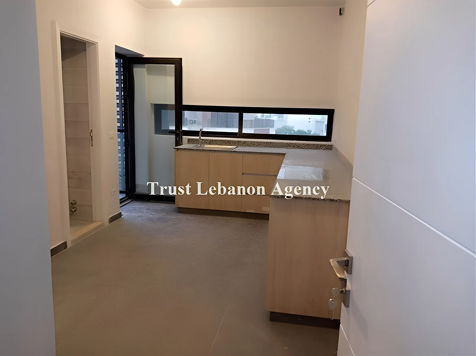Apartment for Sale in Kaskas Beirut - 3 bed, 4 bath