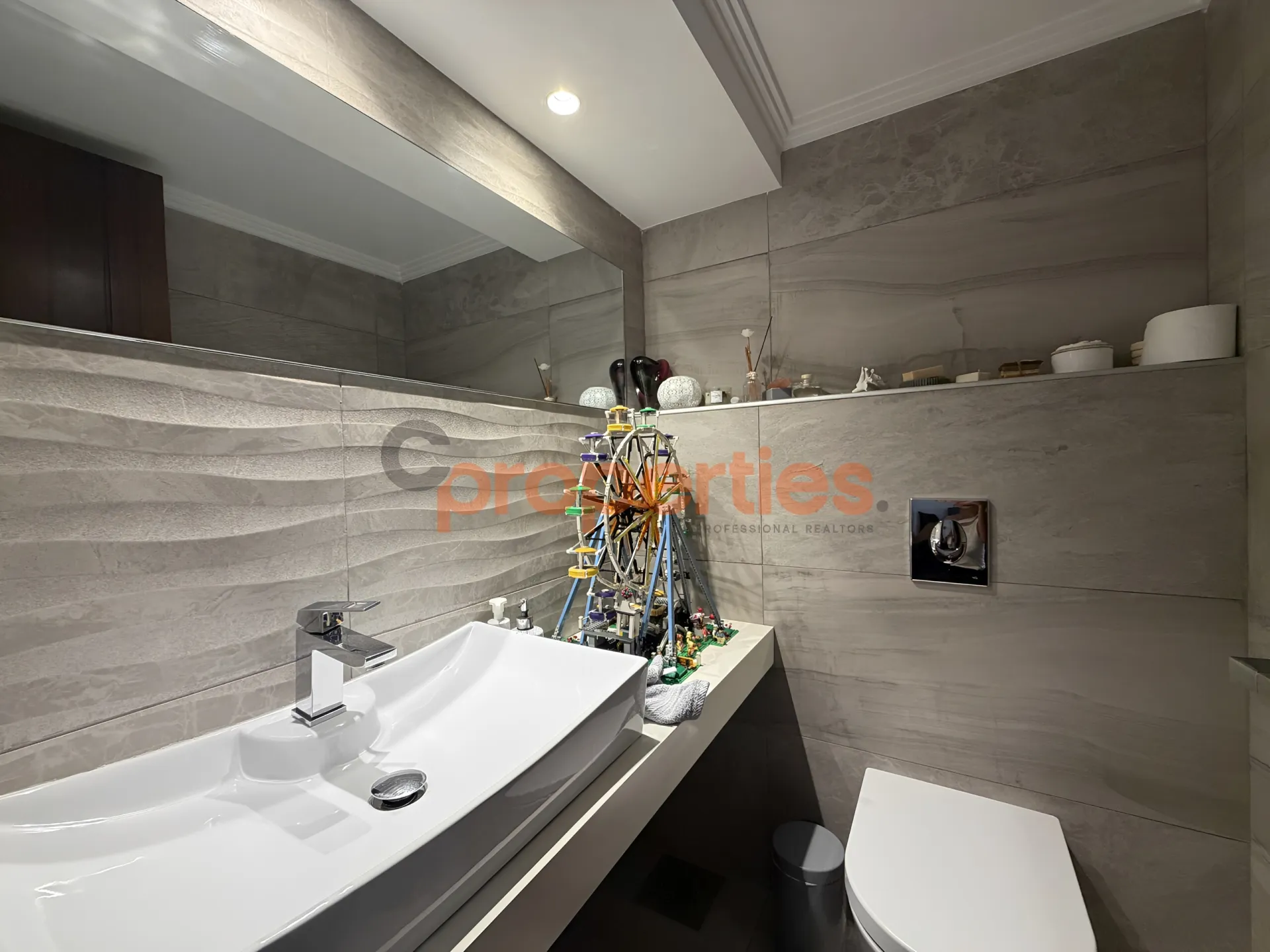 Apartment for Sale in Ballouneh