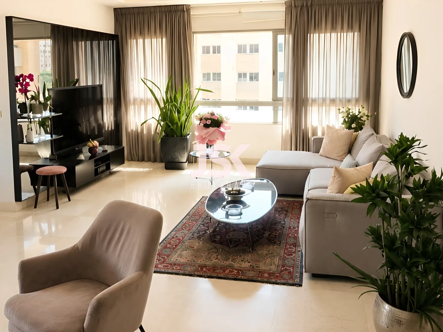 Apartment for Sale in Achrafieh - 3 bed, 4 bath