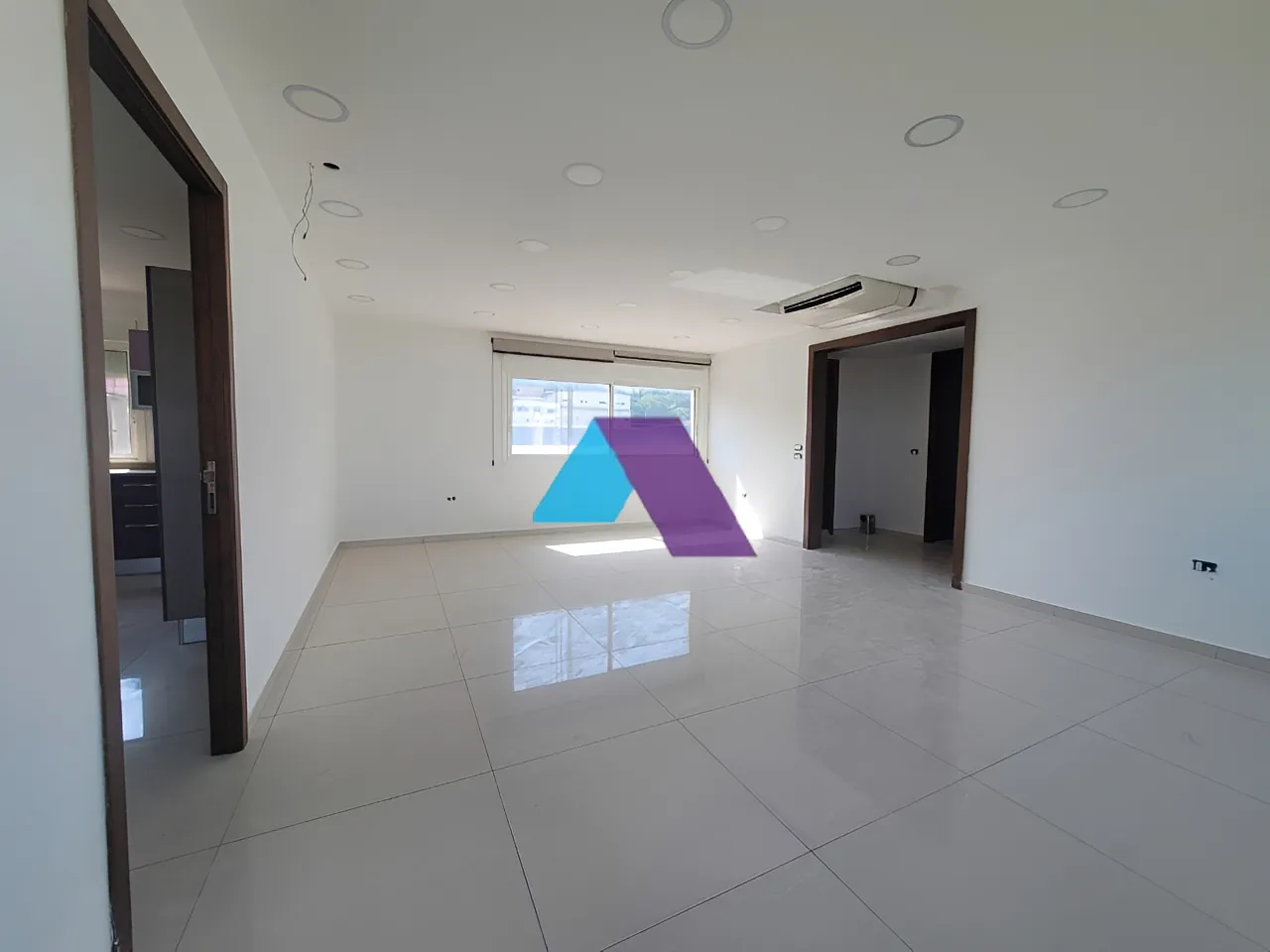 Building for rent in Dbayeh