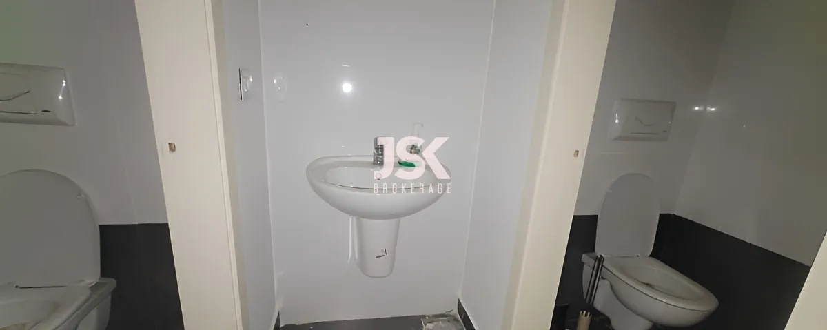 Office for Sale in Kaslik