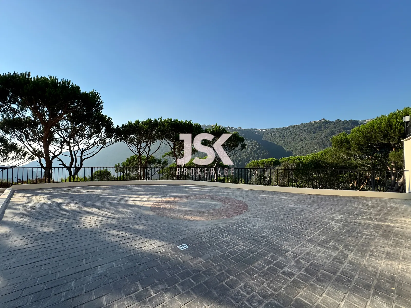 Apartment for Sale in Broummana