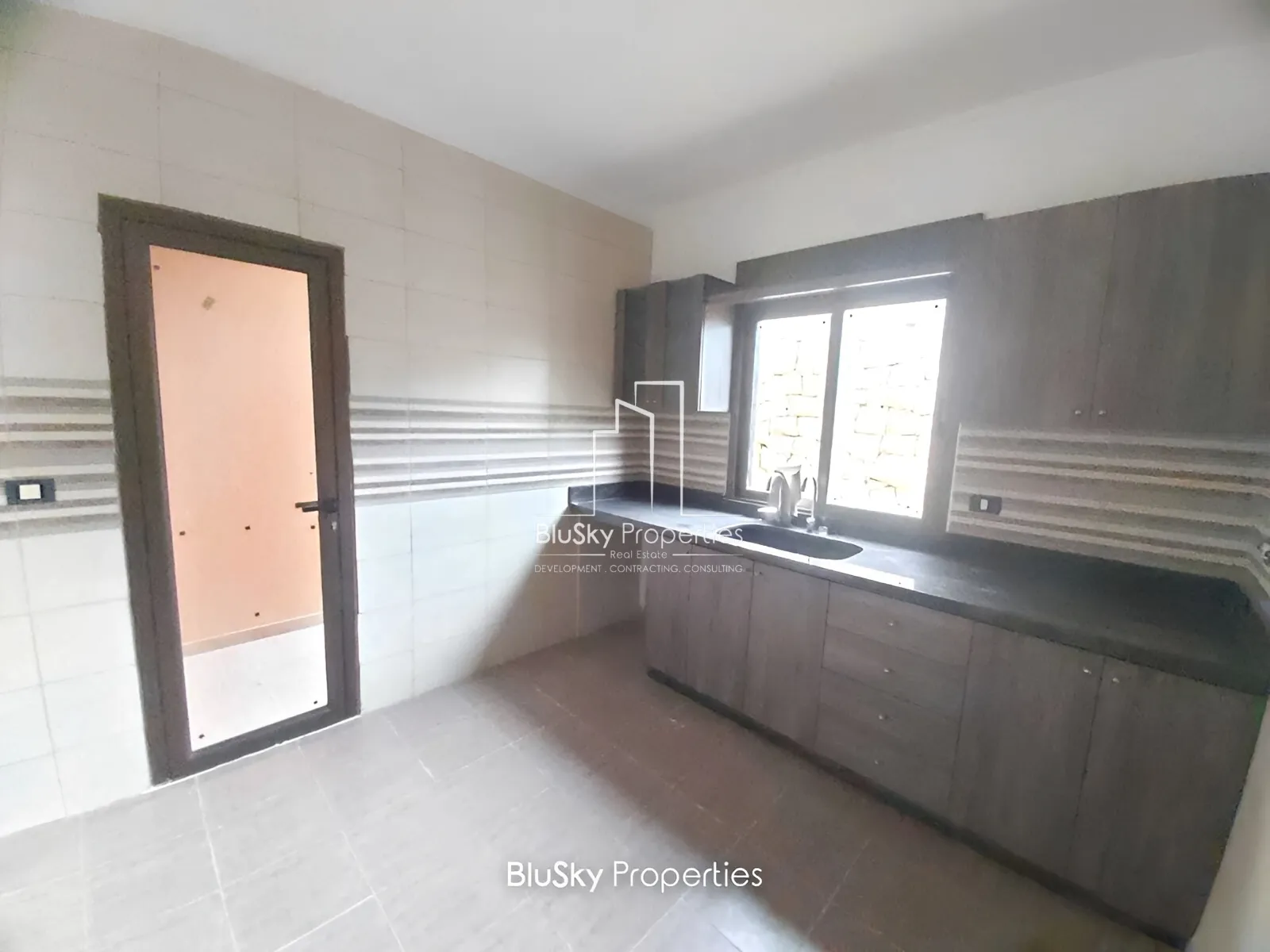 Apartment for Sale in Halat