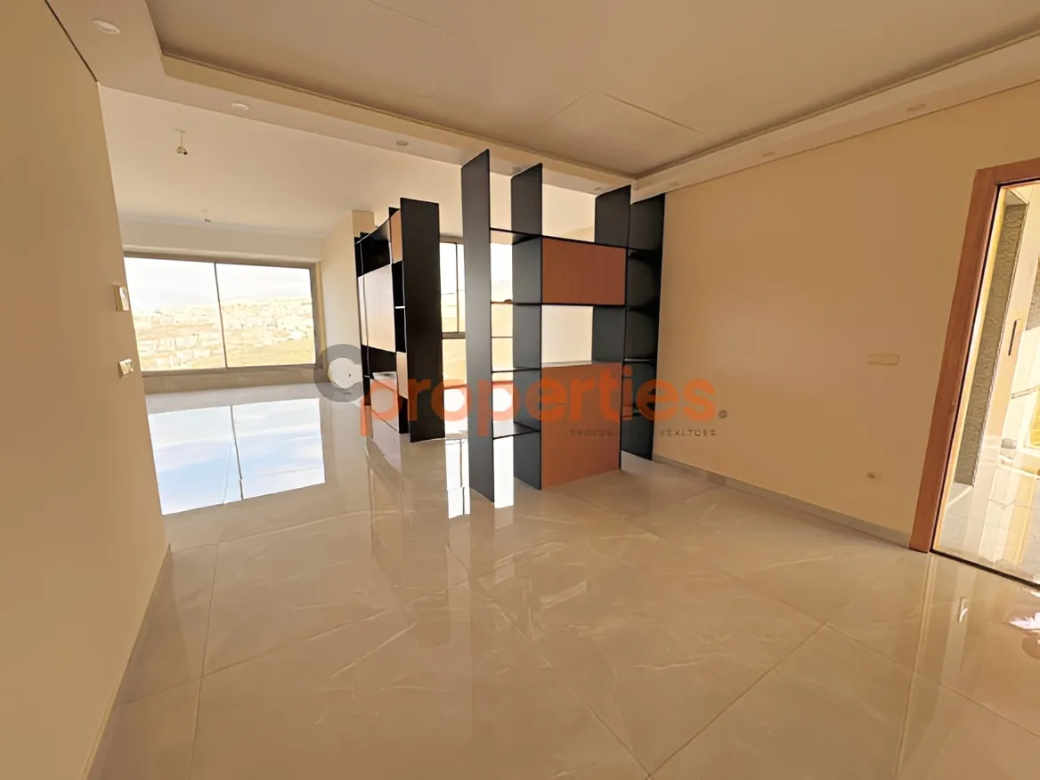 Apartment for Rent in Louaizeh