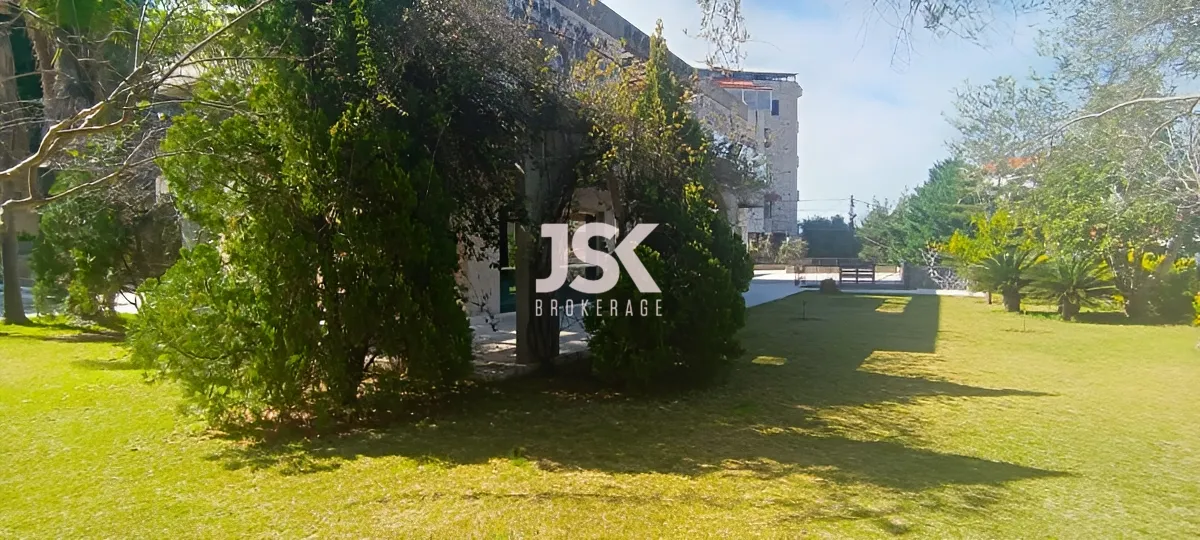 Villa for rent in Kfour