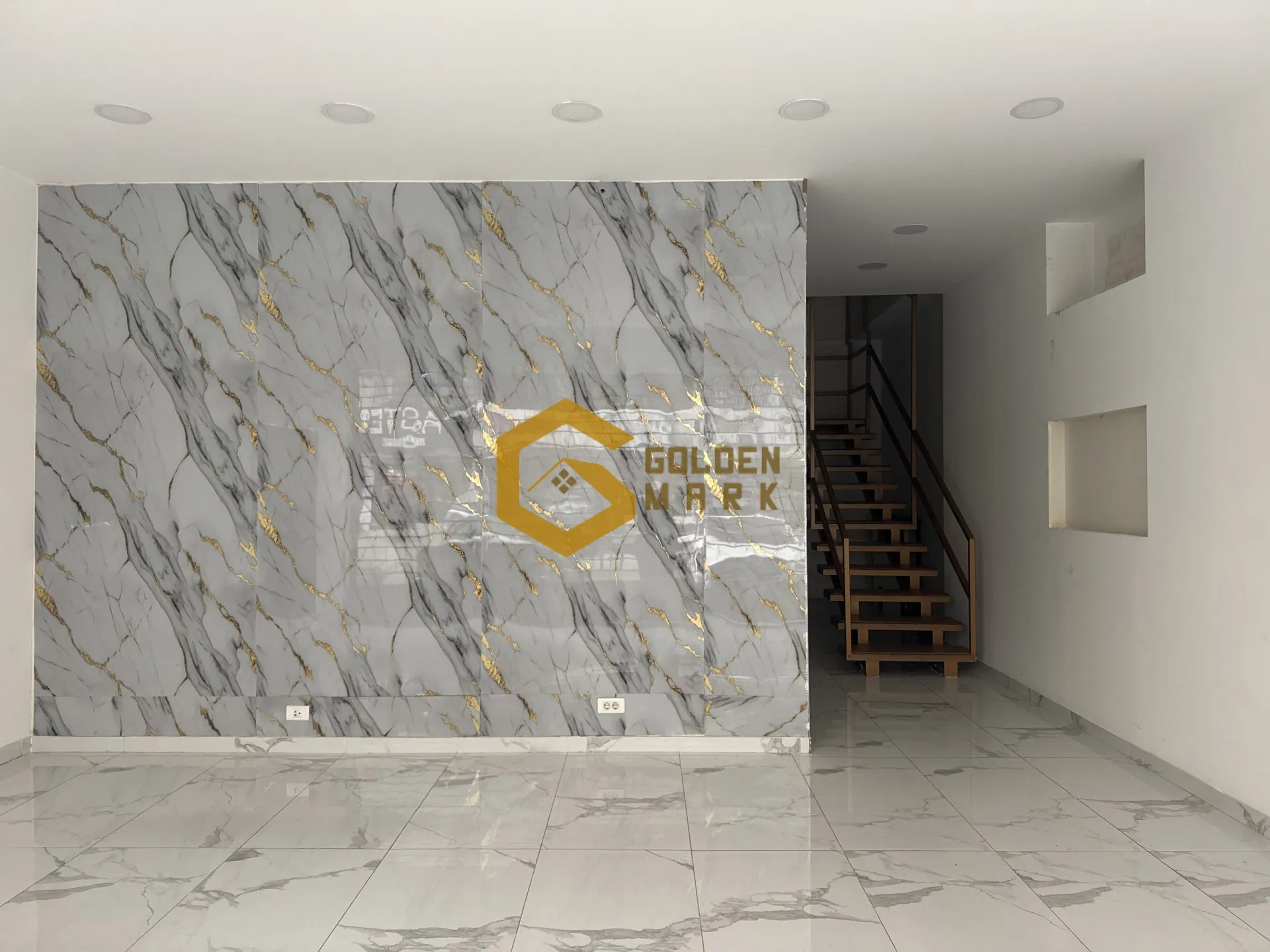 Showroom for Rent in Jdeideh