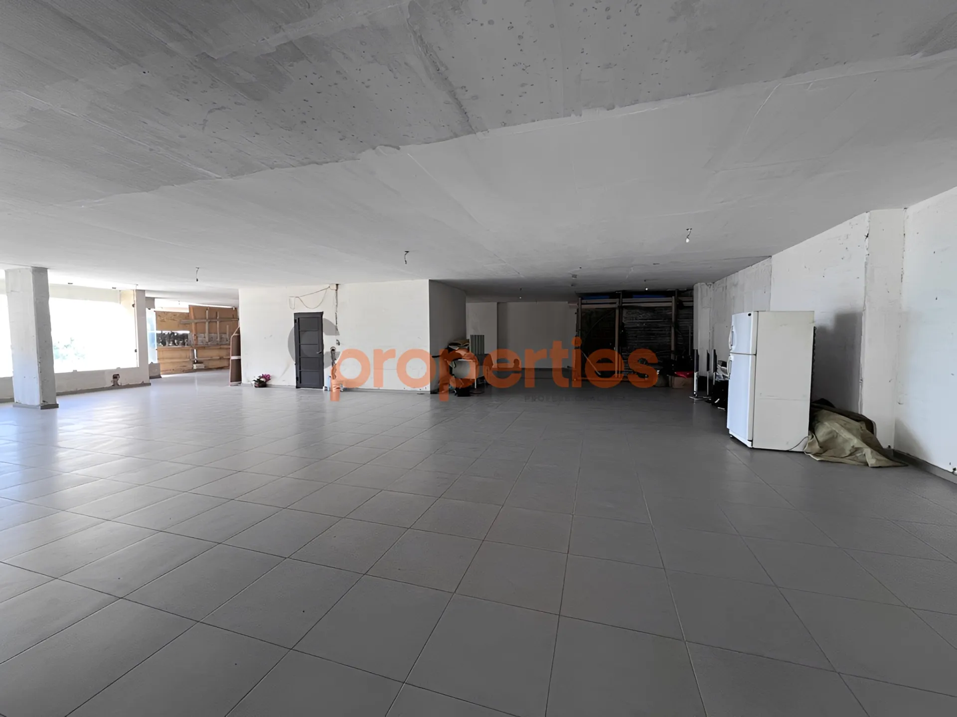 Warehouse for sale in Mar Roukouz