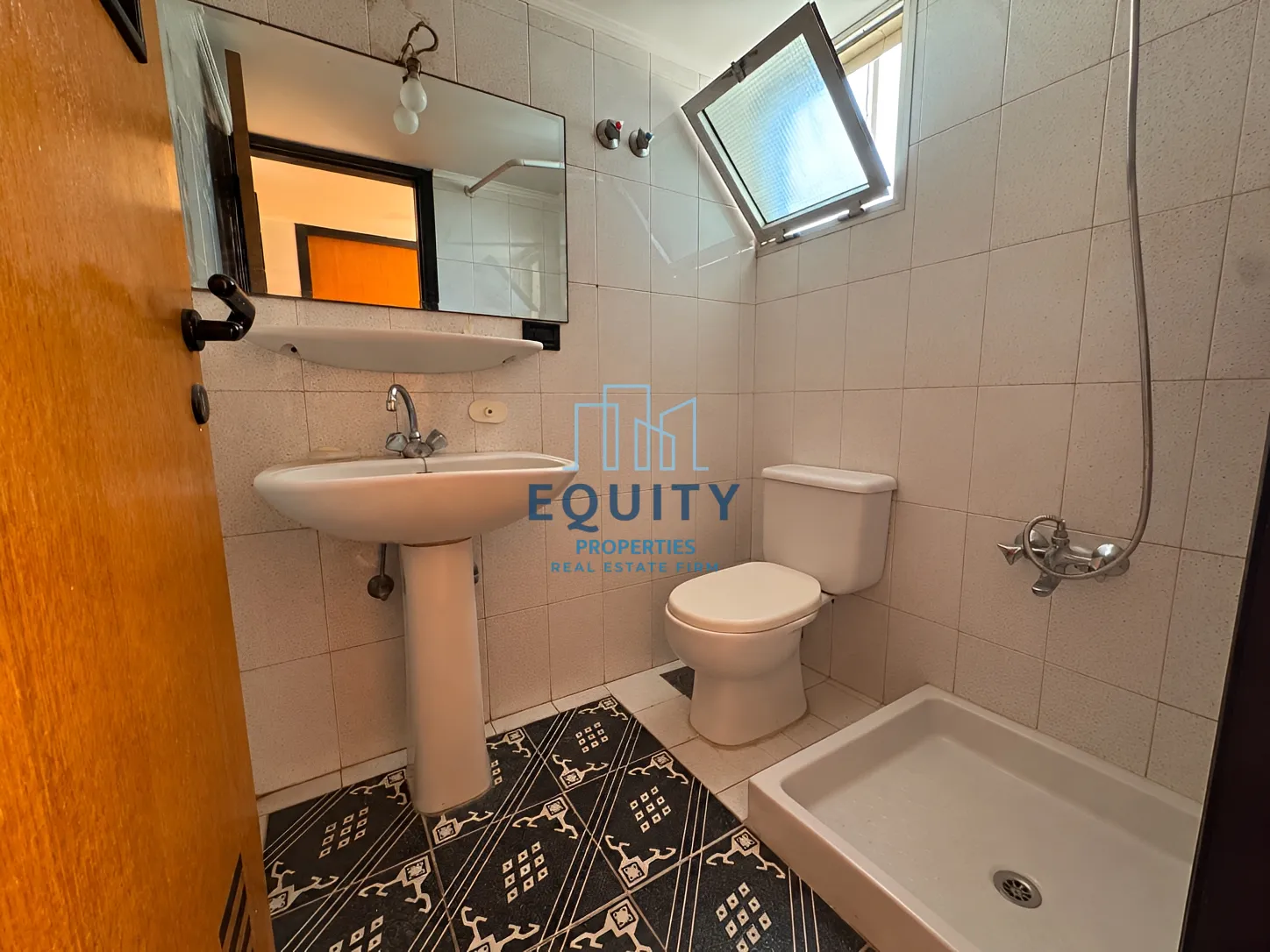Apartment for sale in Ain Aar